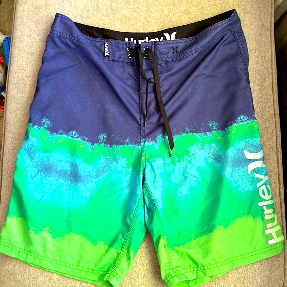 Hurley Men’s swim trunks size 36